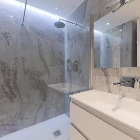 Center Bay Juan-les-Pins